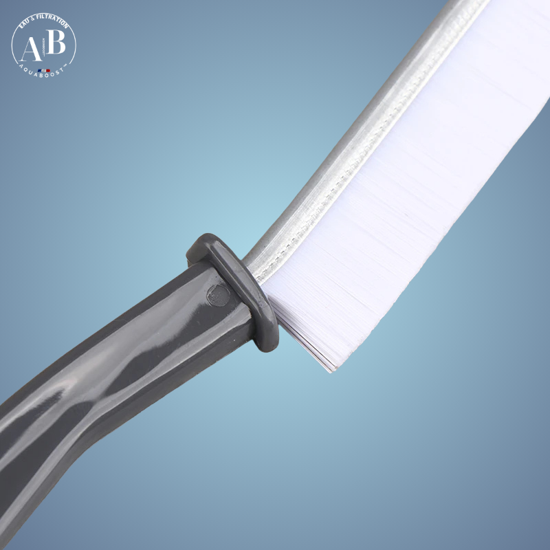 NanoBrush - Brosse de nettoyage étroite à poils raides